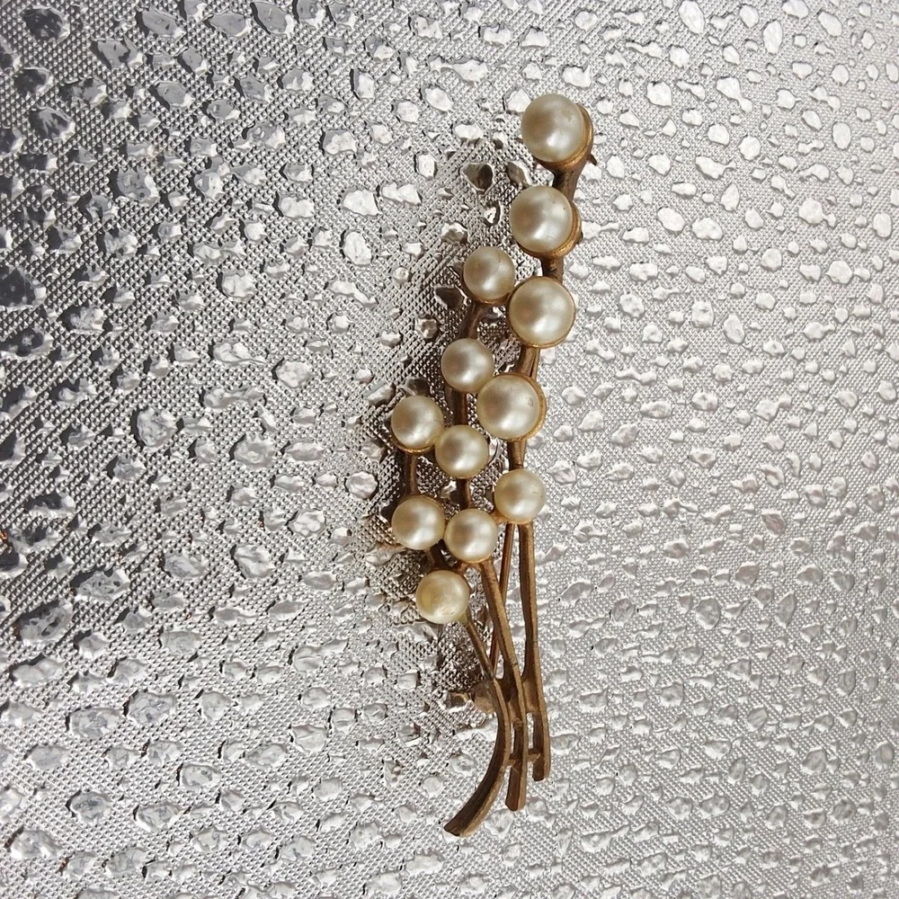 Vintage MCM Large Faux Pearl‎ Brooch Pin Gold Tone Textured Floral Statement